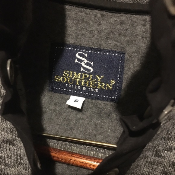 Simply southern 1/4 button synchilla fleece pullover 2 pockets adult small 
Gre - Picture 5 of 6